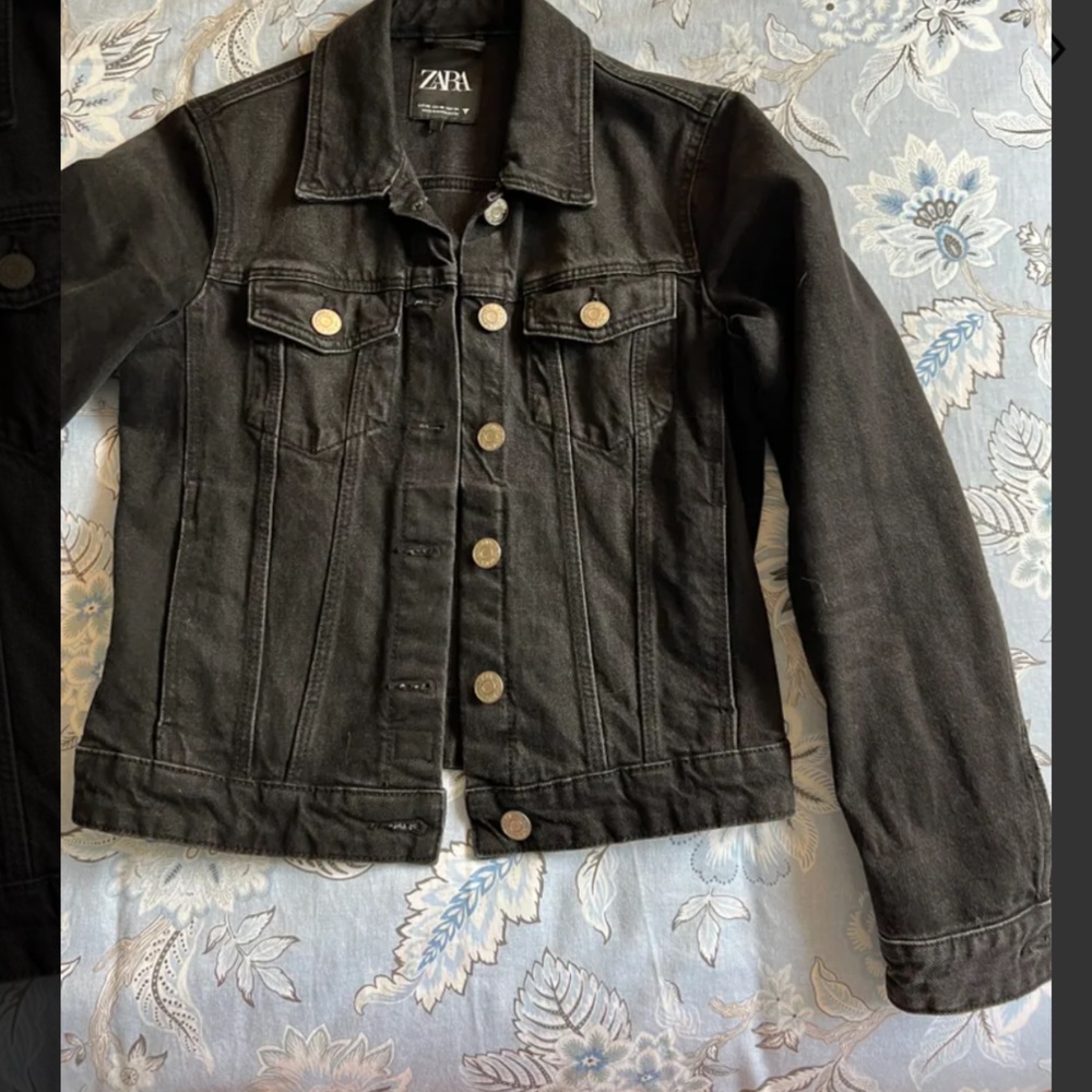 ZARA Little black denim jacket to go with everything! ZARA - Picture 3 of 7